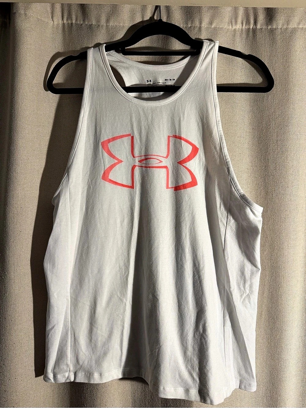 Under Armour HeatGear Loose Tank Top White & Pink Medium